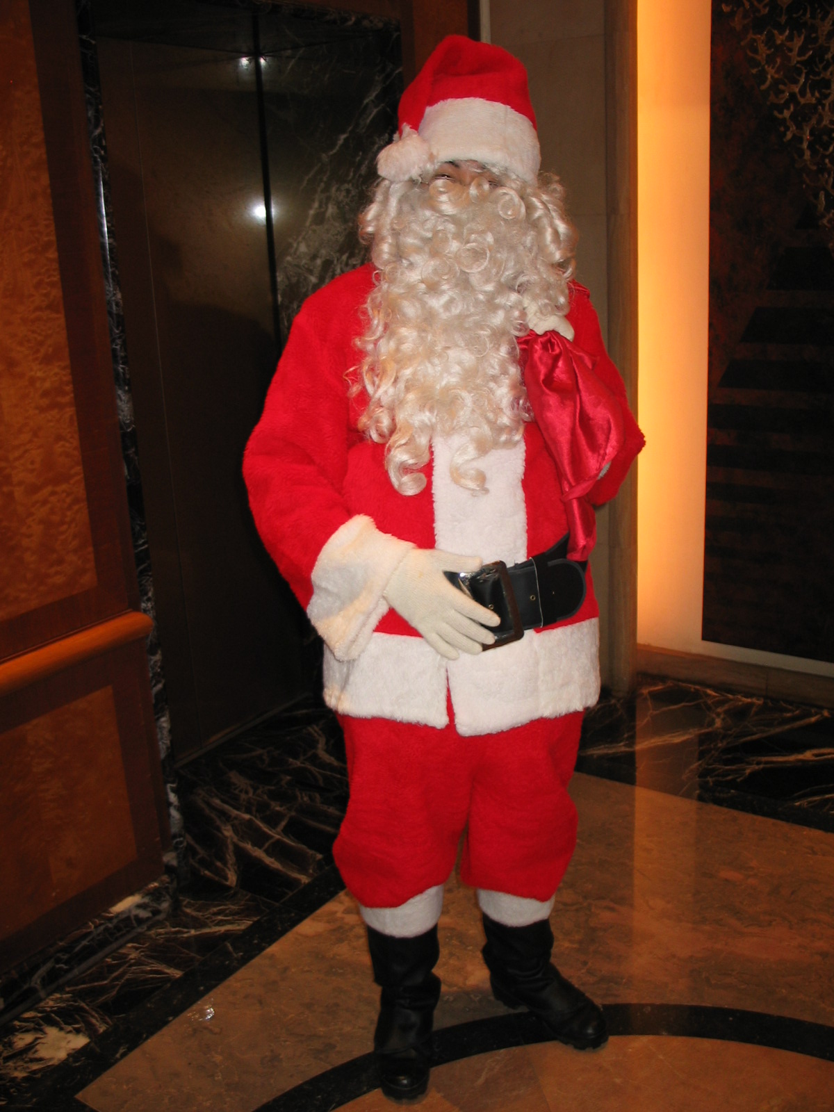 santa claus costumes for rent